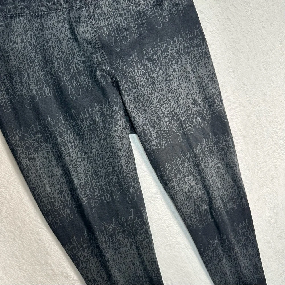 Womens Nike Pro Combat Therma Fit Sz M Black/silver Writing‎ Patterned Active